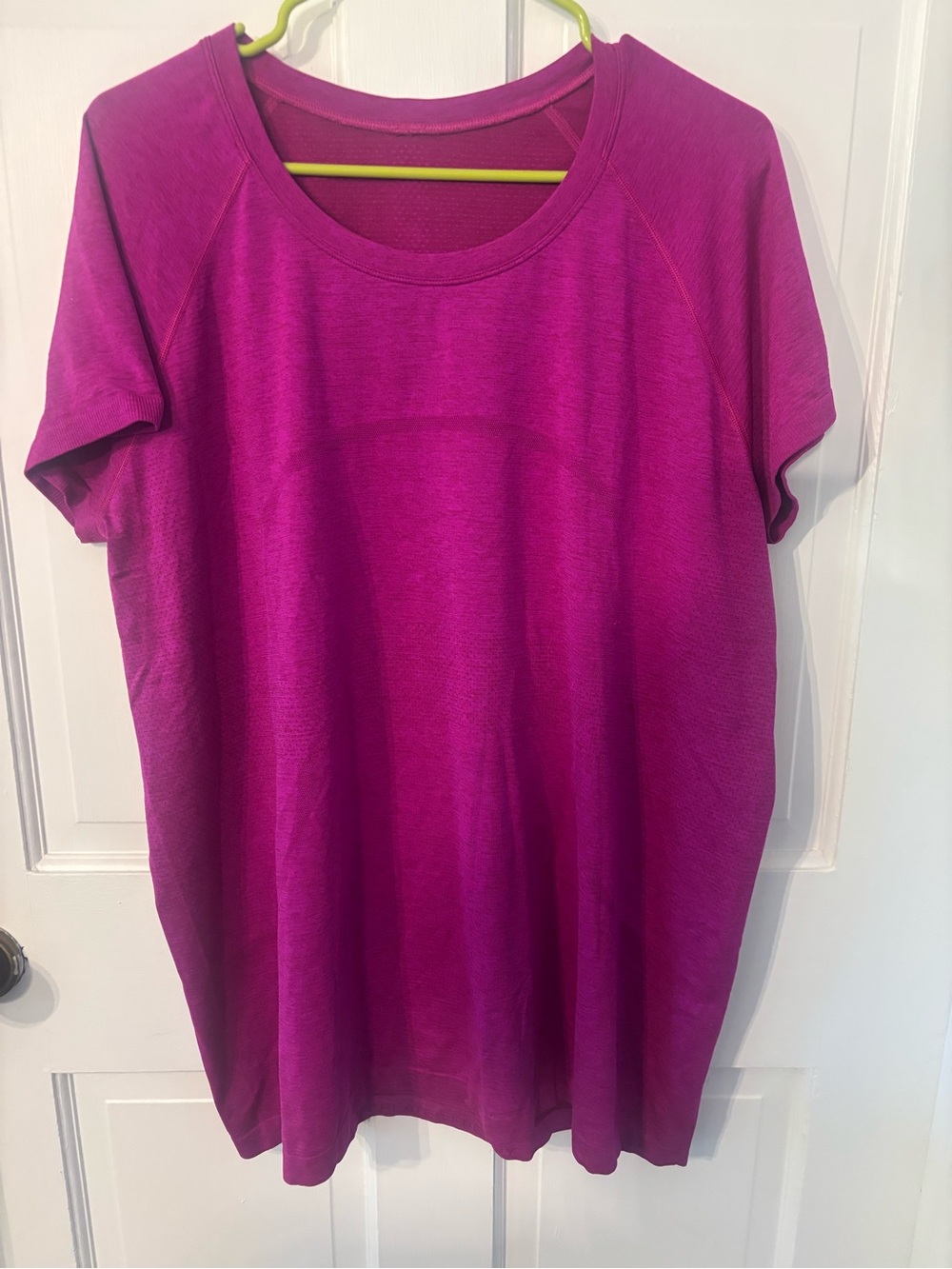 lululemon athletica Women's Magenta Short Sleeve Tee